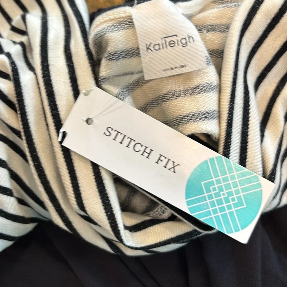 NWT Women's XS Kaileigh Latana Black & White Knit Jumpsuit - Picture 5 of 6